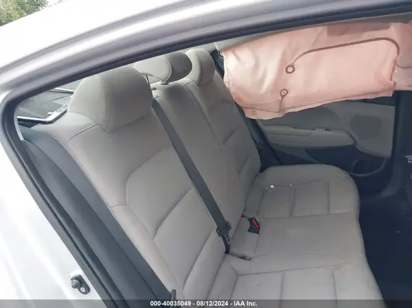 KMHD84LF8JU523337 2018 HYUNDAI ELANTRA - Image 8