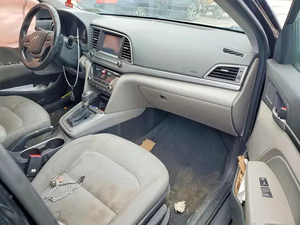 KMHD84LF8JU526089 2018 HYUNDAI ELANTRA - Image 8