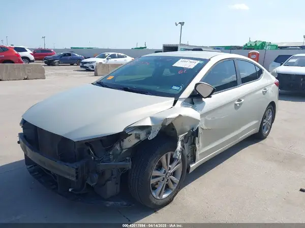 KMHD84LF8JU554670 2018 HYUNDAI ELANTRA - Image 2