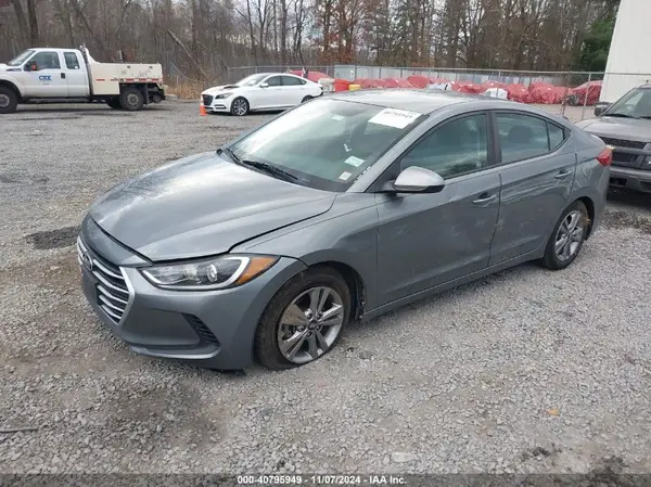 KMHD84LF8JU554975 2018 HYUNDAI ELANTRA - Image 2