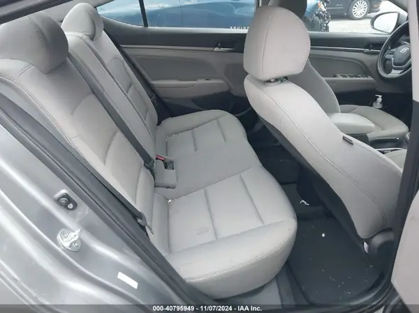 KMHD84LF8JU554975 2018 HYUNDAI ELANTRA - Image 8