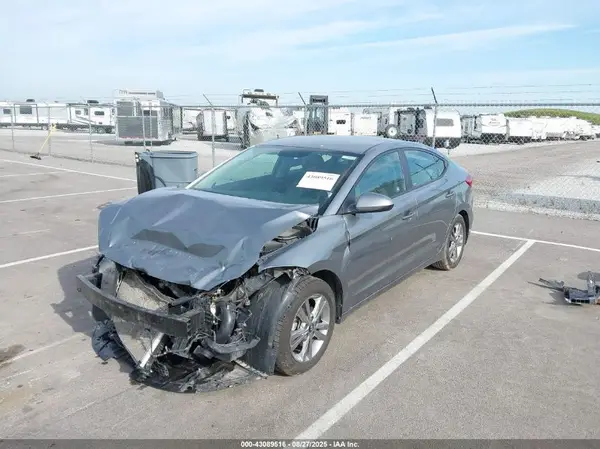 KMHD84LF8JU556418 2018 HYUNDAI ELANTRA - Image 2