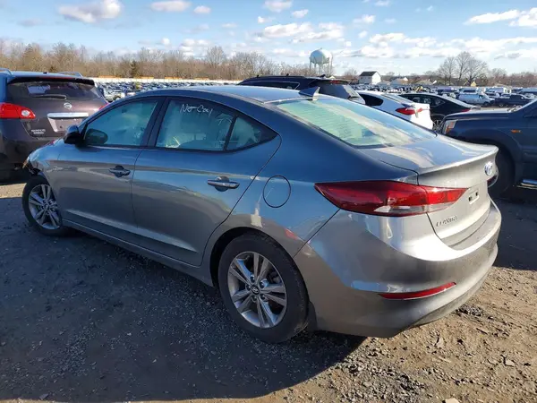 KMHD84LF8JU556693 2018 HYUNDAI ELANTRA - Image 2