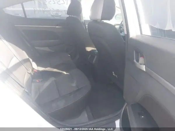 KMHD84LF8JU558749 2018 HYUNDAI ELANTRA - Image 8
