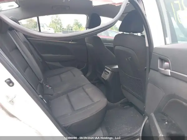 KMHD84LF8JU577351 2018 HYUNDAI ELANTRA - Image 8