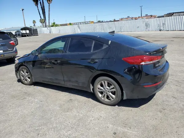 KMHD84LF8JU586101 2018 HYUNDAI ELANTRA - Image 2