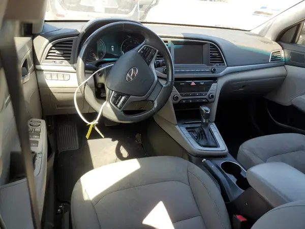 KMHD84LF8JU586101 2018 HYUNDAI ELANTRA - Image 8