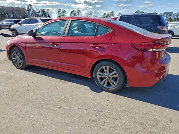 KMHD84LF8JU588740 2018 HYUNDAI ELANTRA - Image 2