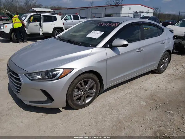 KMHD84LF8JU589046 2018 HYUNDAI ELANTRA - Image 2