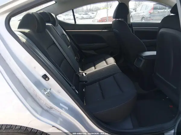 KMHD84LF8JU589046 2018 HYUNDAI ELANTRA - Image 8