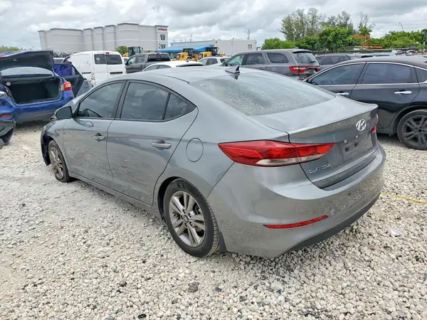 KMHD84LF8JU594943 2018 HYUNDAI ELANTRA - Image 2