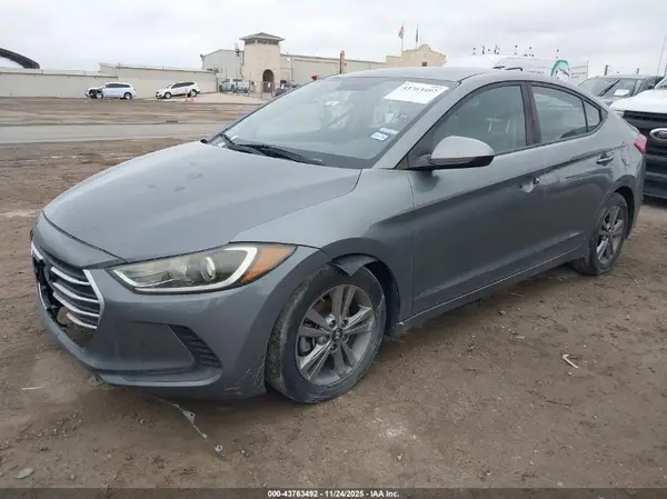 KMHD84LF8JU607982 2018 HYUNDAI ELANTRA - Image 2