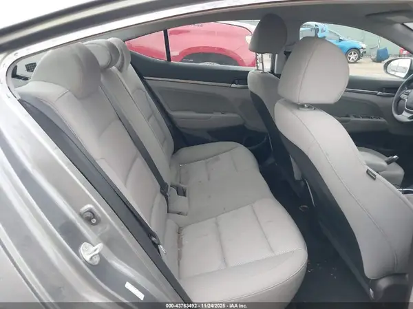 KMHD84LF8JU607982 2018 HYUNDAI ELANTRA - Image 8