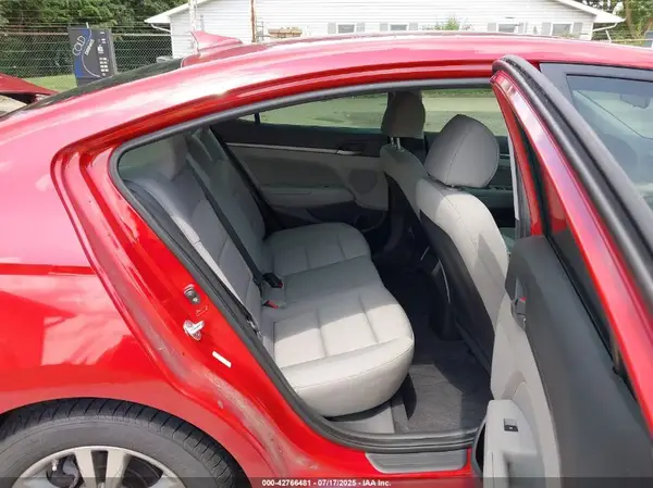 KMHD84LF8JU612082 2018 HYUNDAI ELANTRA - Image 8