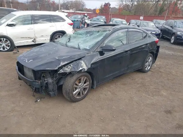 KMHD84LF8JU614673 2018 HYUNDAI ELANTRA - Image 2