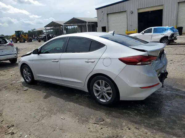 KMHD84LF8JU614690 2018 HYUNDAI ELANTRA - Image 2