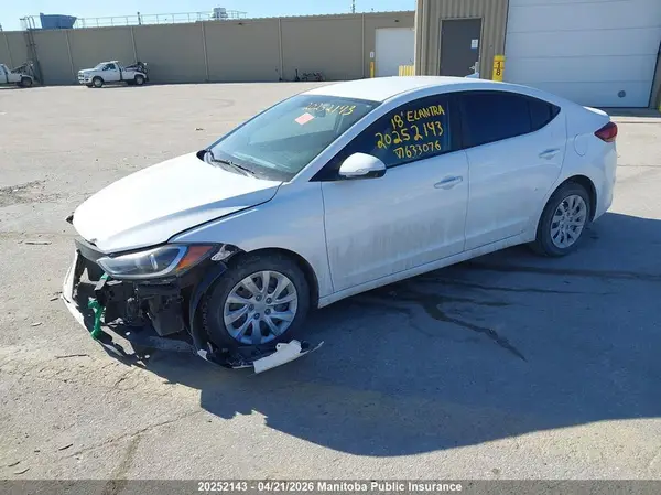 KMHD84LF8JU633076 2018 HYUNDAI ELANTRA - Image 2