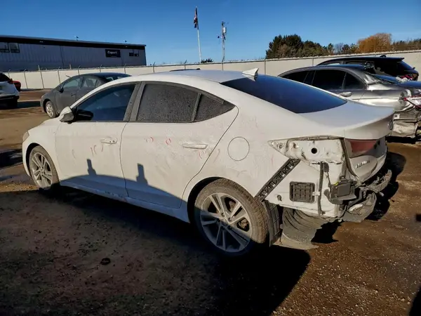 KMHD84LF8JU638889 2018 HYUNDAI ELANTRA - Image 2