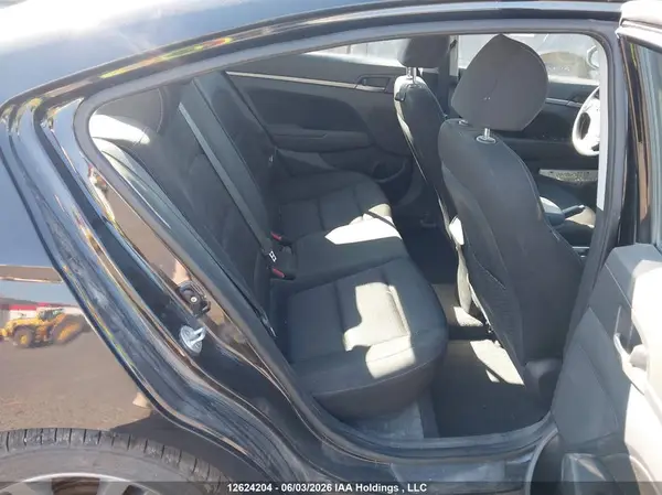 KMHD84LF8JU649665 2018 HYUNDAI ELANTRA - Image 8