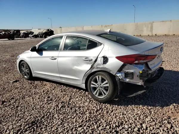 KMHD84LF8JU704888 2018 HYUNDAI ELANTRA - Image 2