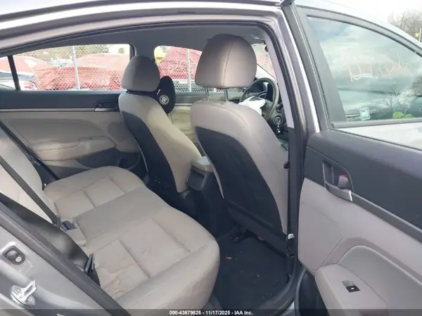 KMHD84LF8JU723926 2018 HYUNDAI ELANTRA - Image 8