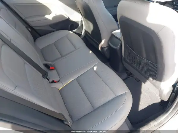 KMHD84LF8KU738167 2019 HYUNDAI ELANTRA - Image 8