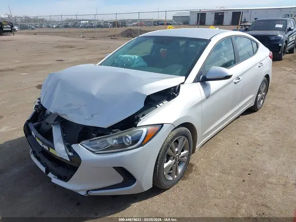 KMHD84LF9HU074065 2017 HYUNDAI ELANTRA - Image 2