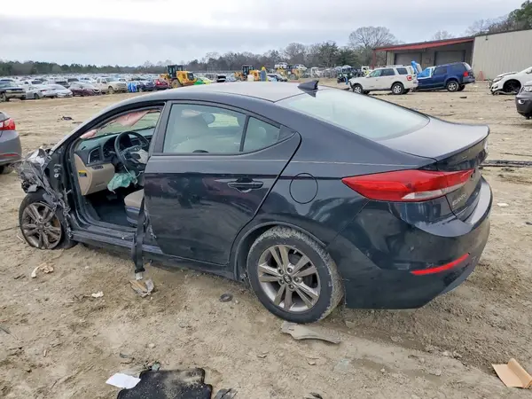 KMHD84LF9HU075510 2017 HYUNDAI ELANTRA - Image 2