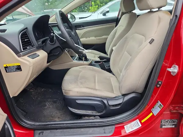 2017 HYUNDAI ELANTRA COPART lot 67448866 auction photo 7