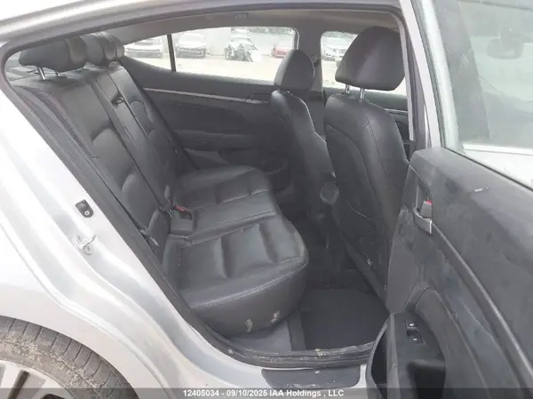 KMHD84LF9HU110563 2017 HYUNDAI ELANTRA - Image 8