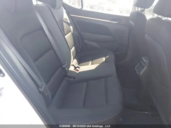 KMHD84LF9HU114693 2017 HYUNDAI ELANTRA - Image 8
