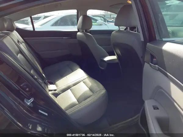 KMHD84LF9HU119666 2017 HYUNDAI ELANTRA - Image 8
