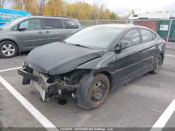 KMHD84LF9HU124379 2017 HYUNDAI ELANTRA - Image 2