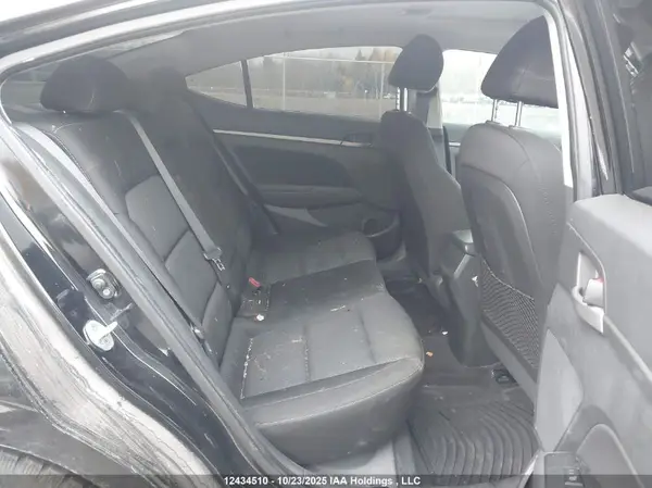 KMHD84LF9HU124379 2017 HYUNDAI ELANTRA - Image 8