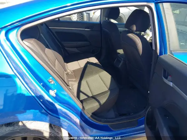 KMHD84LF9HU130571 2017 HYUNDAI ELANTRA - Image 8