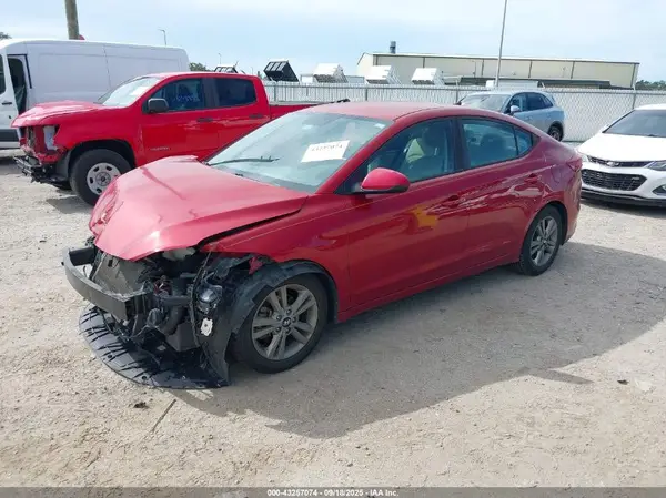 KMHD84LF9HU141490 2017 HYUNDAI ELANTRA - Image 2