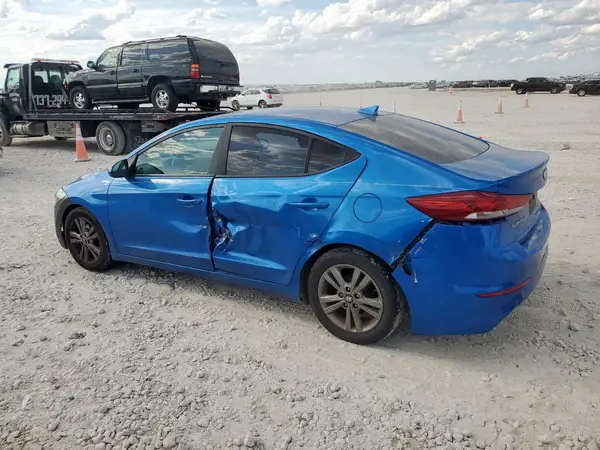 KMHD84LF9HU142106 2017 HYUNDAI ELANTRA - Image 2