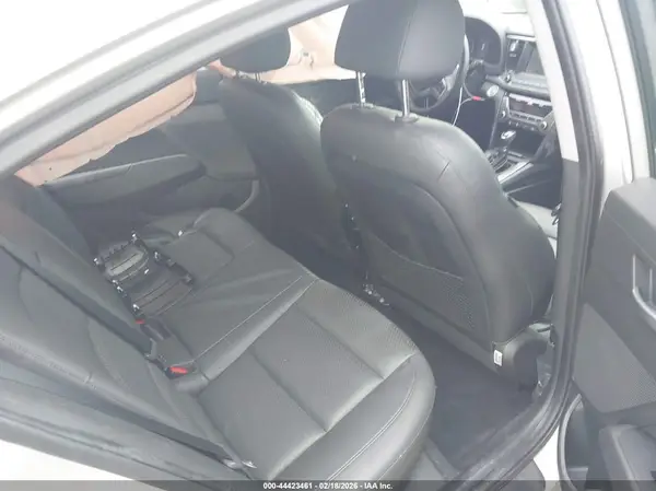 KMHD84LF9HU156569 2017 HYUNDAI ELANTRA - Image 8