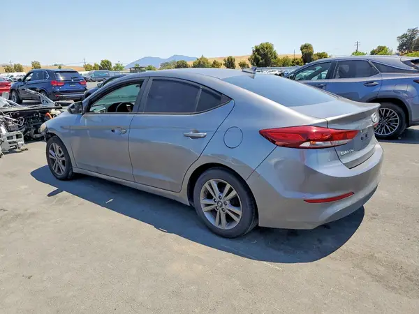 KMHD84LF9HU164462 2017 HYUNDAI ELANTRA - Image 2