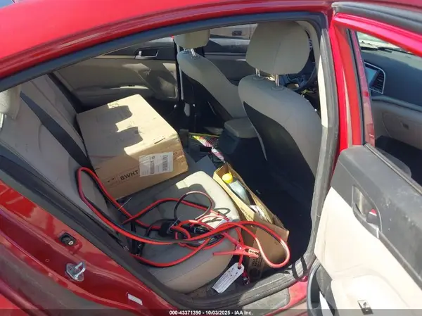 KMHD84LF9HU165028 2017 HYUNDAI ELANTRA - Image 8