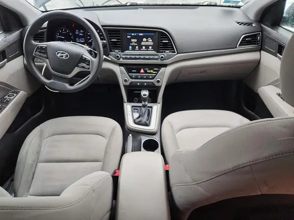 KMHD84LF9HU206130 2017 HYUNDAI ELANTRA - Image 8
