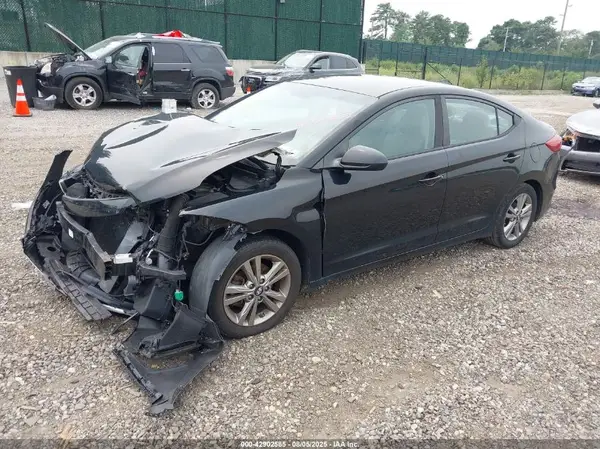 KMHD84LF9HU207150 2017 HYUNDAI ELANTRA - Image 2