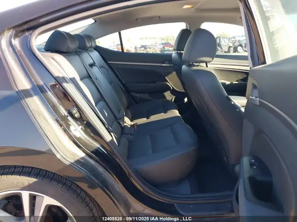 KMHD84LF9HU218102 2017 HYUNDAI ELANTRA - Image 8