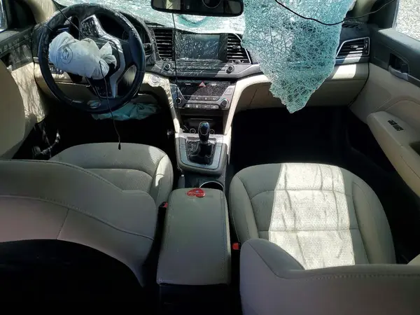 KMHD84LF9HU243114 2017 HYUNDAI ELANTRA - Image 8