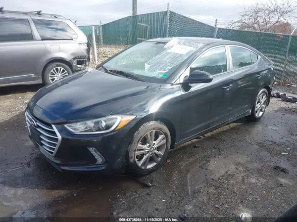 KMHD84LF9HU249916 2017 HYUNDAI ELANTRA - Image 2