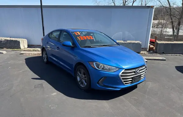 KMHD84LF9HU262990 2017 HYUNDAI ELANTRA - Image 1