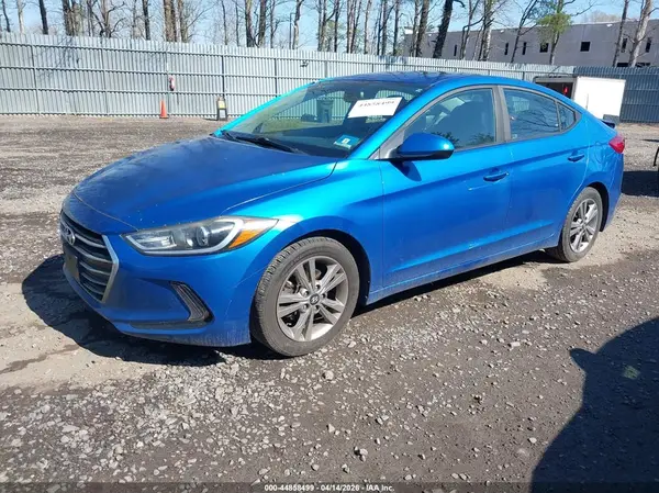 KMHD84LF9HU275710 2017 HYUNDAI ELANTRA - Image 2