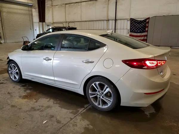 KMHD84LF9HU282690 2017 HYUNDAI ELANTRA - Image 2