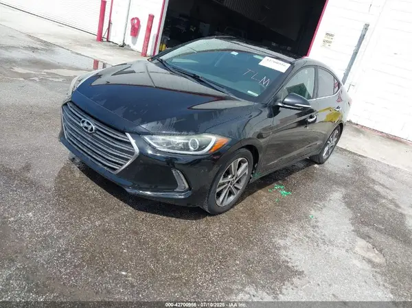 KMHD84LF9HU284567 2017 HYUNDAI ELANTRA - Image 2