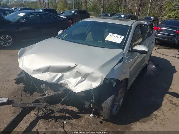 KMHD84LF9HU284696 2017 HYUNDAI ELANTRA - Image 2